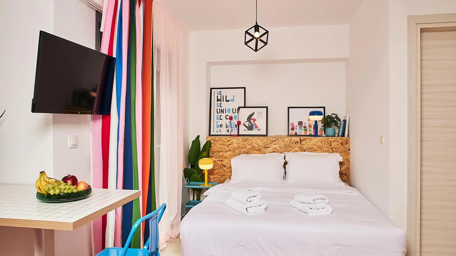Superstudio Pop Art Apartment With Free Parking Space By Binobi! テッサロニキ