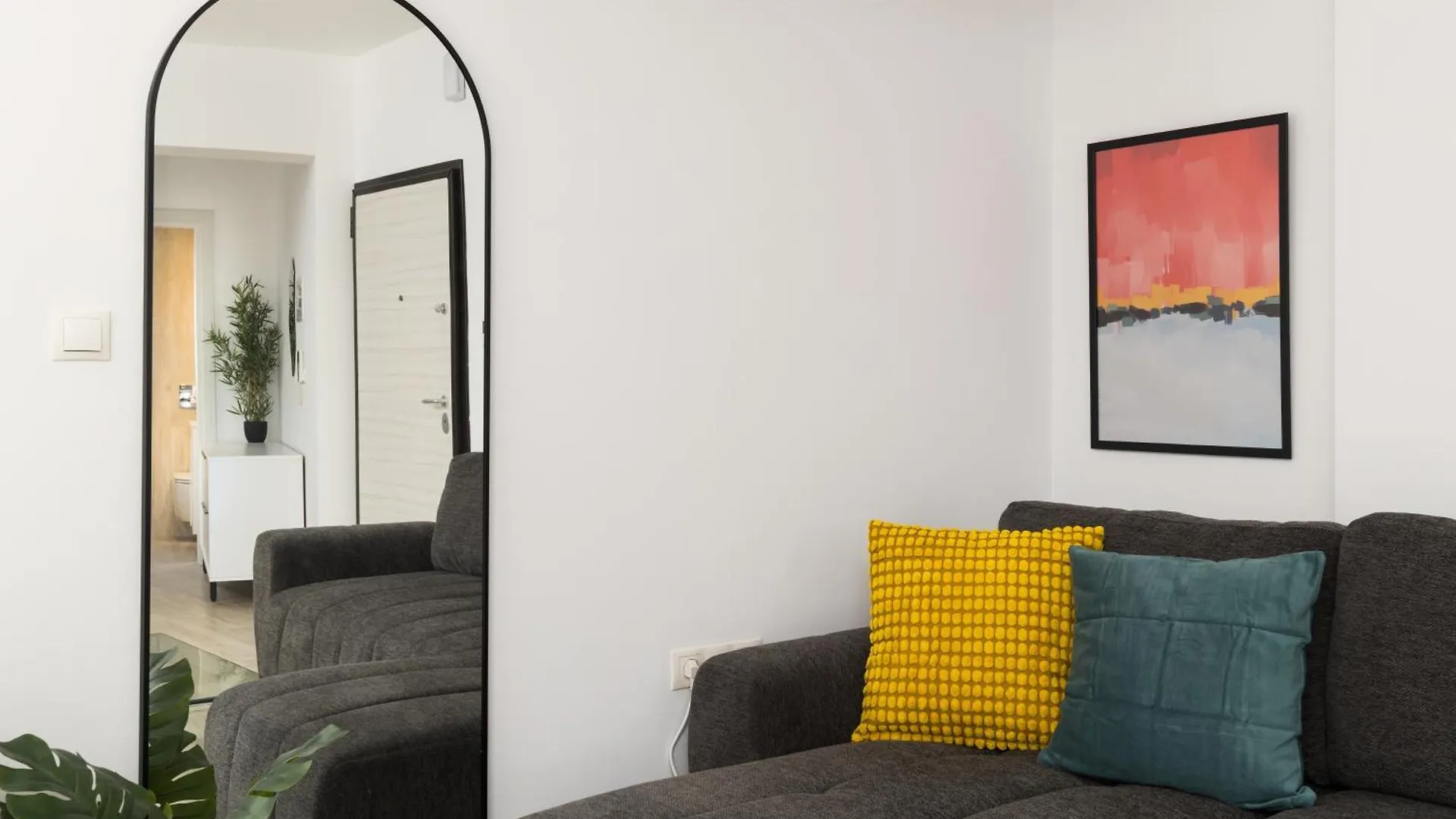 Superstudio Pop Art Apartment With Free Parking Space By Binobi! テッサロニキ
