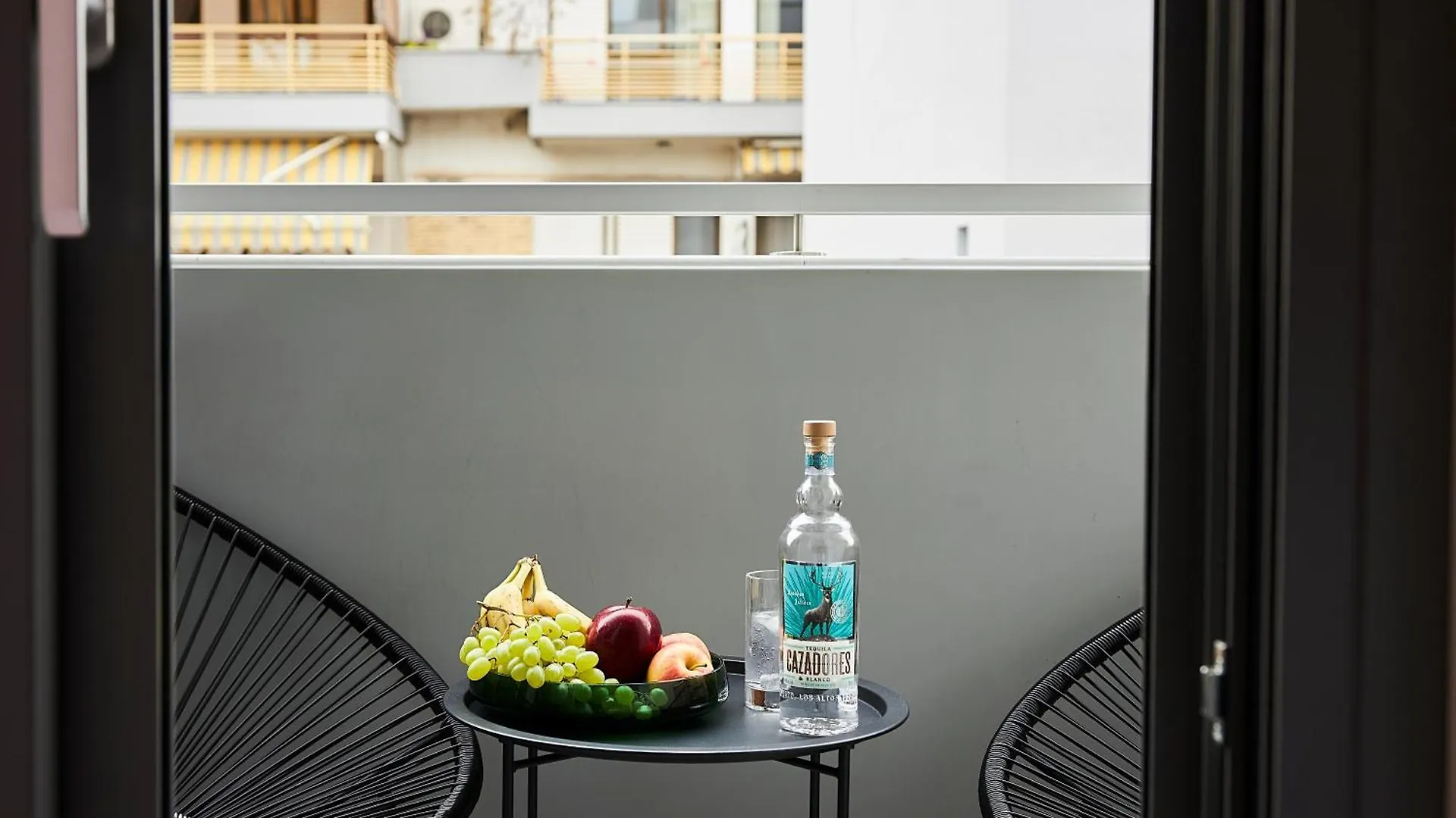 Superstudio Pop Art Apartment With Free Parking Space By Binobi! Thessaloniki