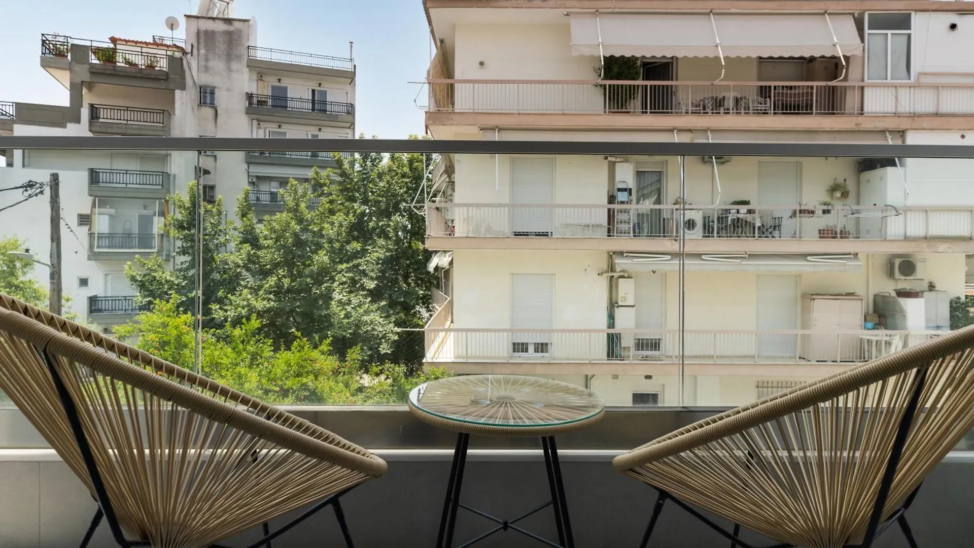 Superstudio Pop Art Apartment With Free Parking Space By Binobi! Thessaloniki